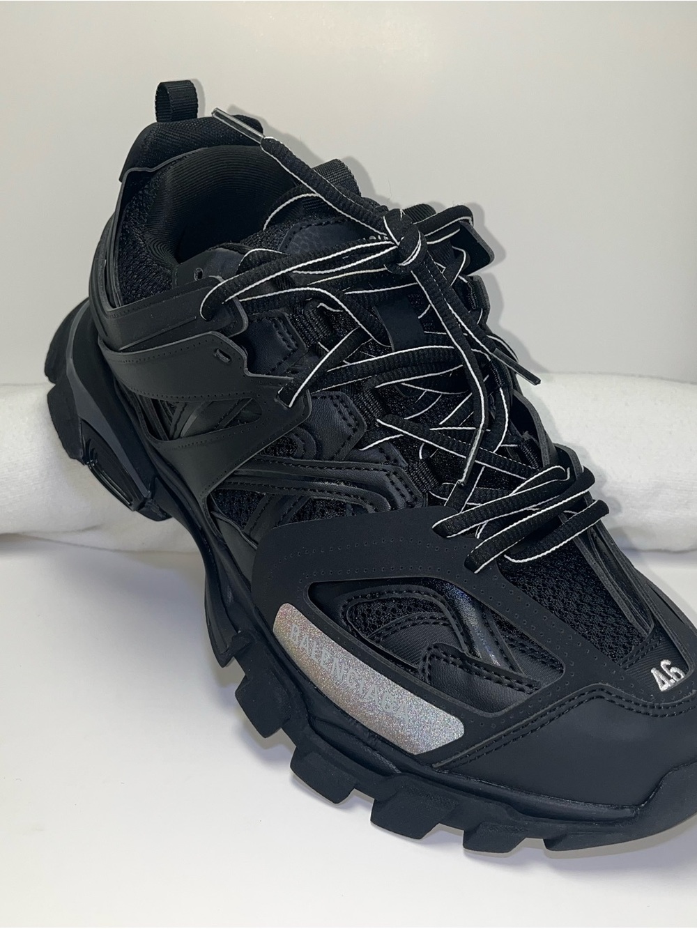 Balenciaga Black Chunky Track Runner Sneakers - Picture 8 of 10